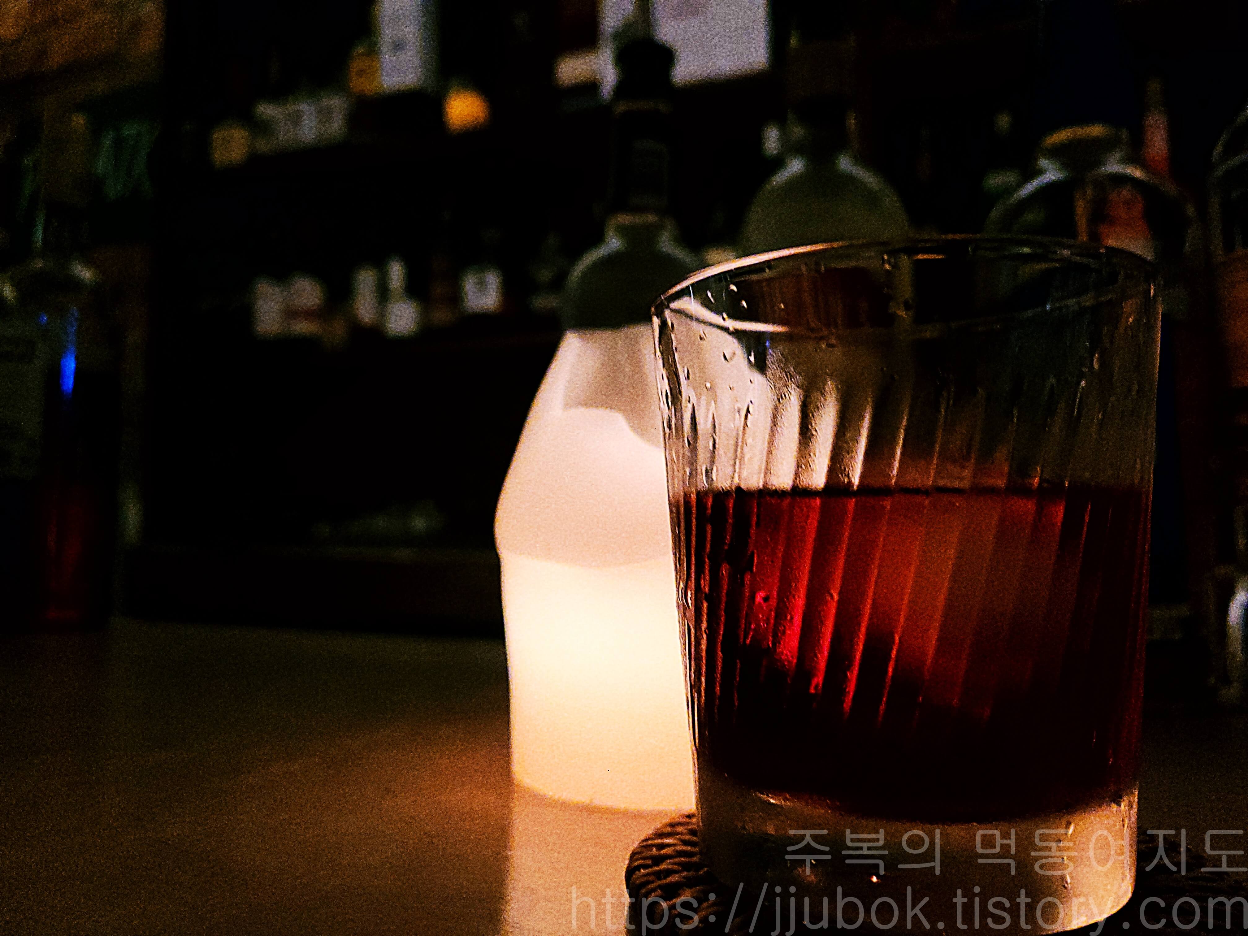 AX7-네그로니-Negroni-비주얼