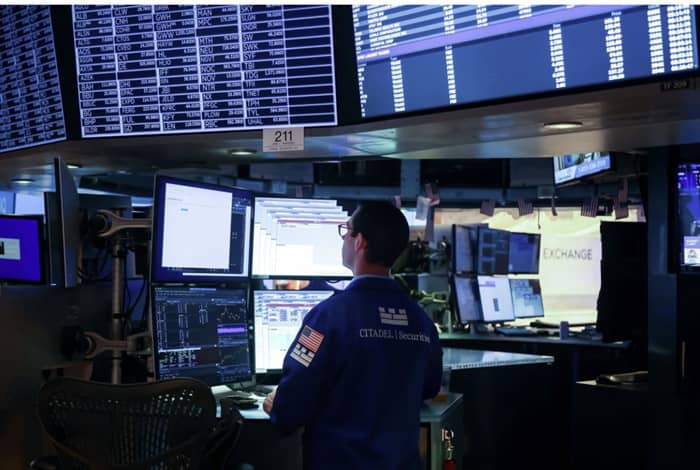 Stock indexes climbed on Wednesday. Photo: Michael Nagle/Bloomberg News