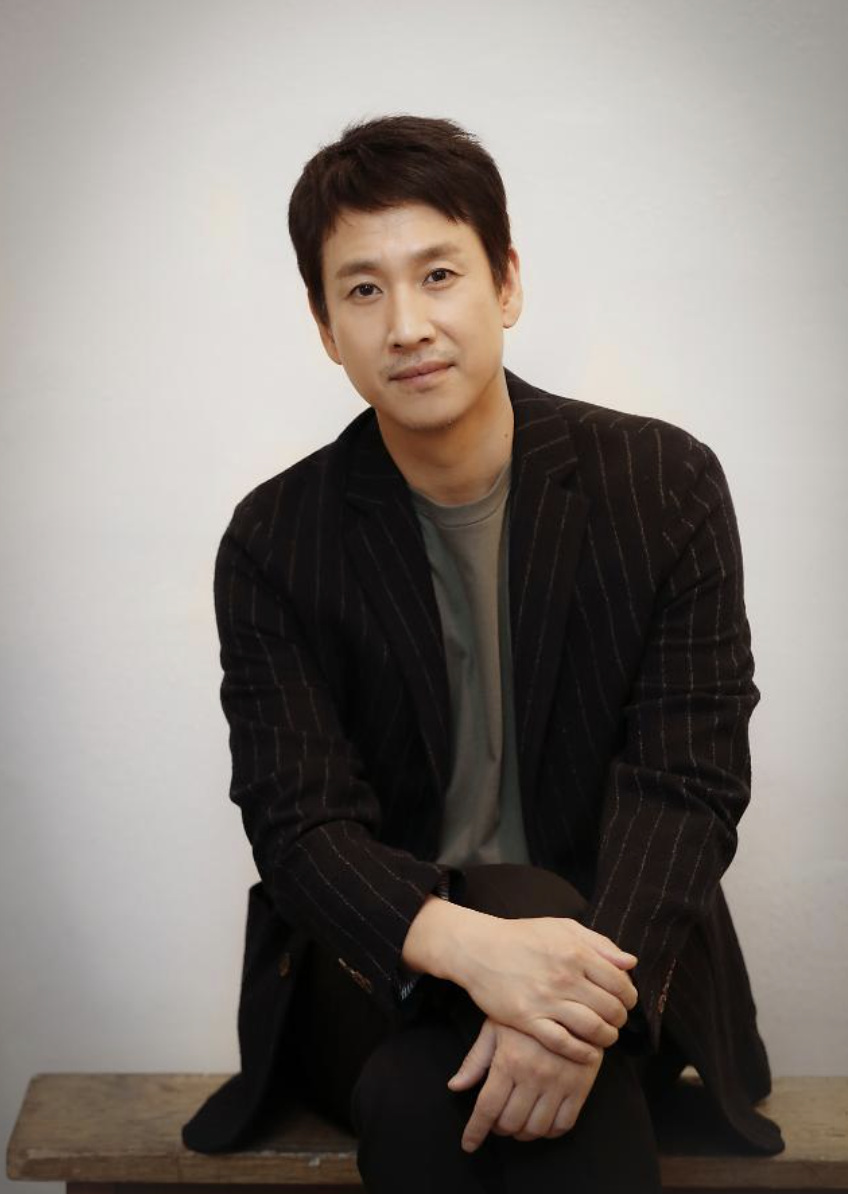 이선균 활동