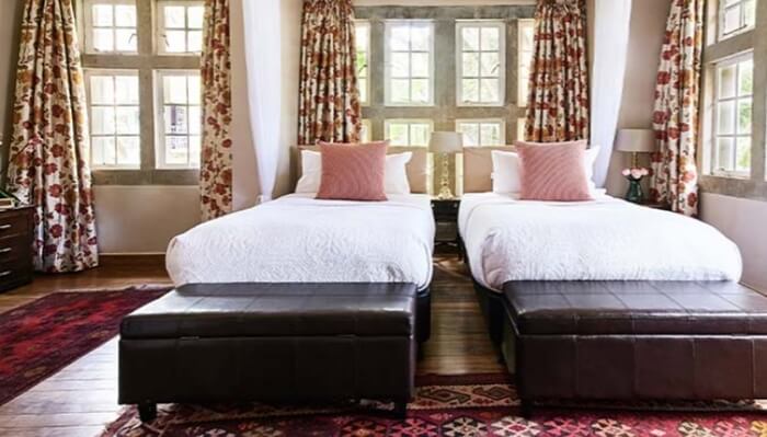 Giraffe-Manor-Hotel