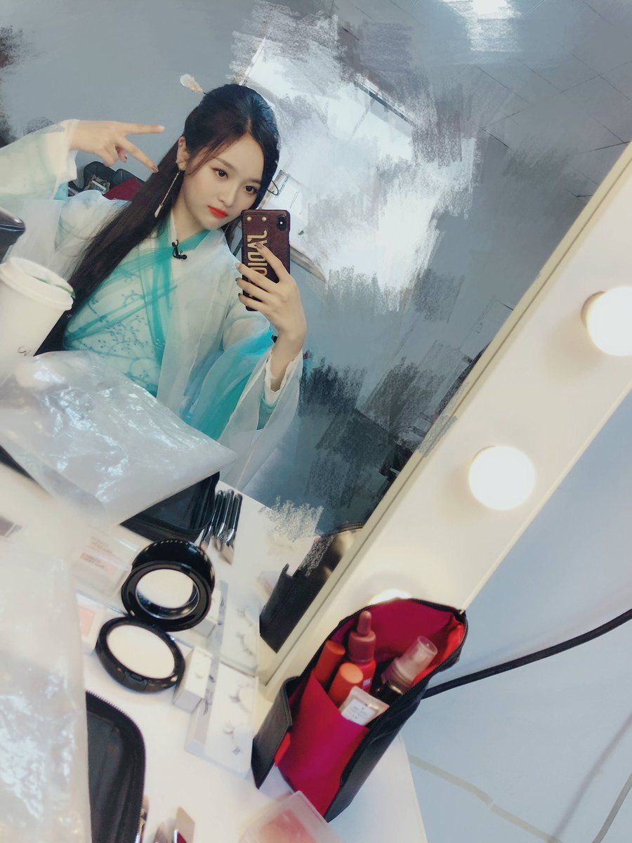 우주소녀 선의 인스타그램 사진 몸매