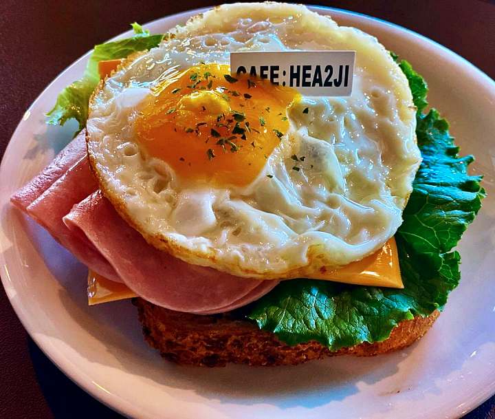 토요일은 밥이좋아 예산 윤봉길기념관 메타세콰이어길 오픈 샌드위치 맛집 그릭요거트 생과일 콘치즈 소시지 잠봉뵈르 예산10미 현지인 추천 토밥 좋아 방송정보