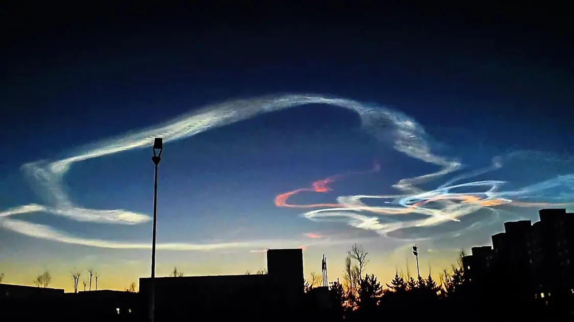 내몽골·사천·산시 곳곳에서 포착된 ‘신비한 오색 구름’의 정체는?