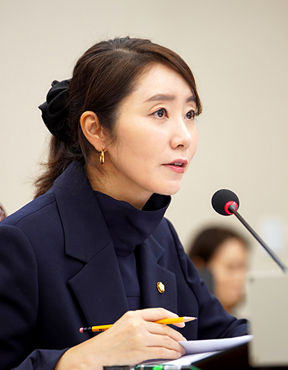 강선우 국회의원 프로필 &ndash; 학력과 커리어 정리