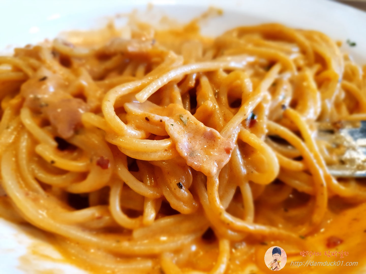 베이컨 들은 로제 파스타