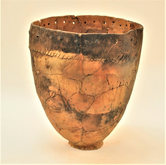 진주 대평 어은지구 80호 주거지 출토 흔암리식 토기