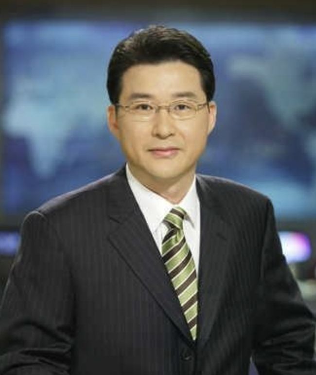 신동욱 앵커 언론인 경력