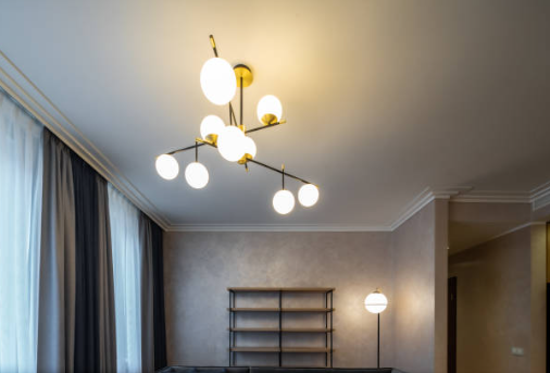 좁은 방의 빛을 살리는 조명 인테리어 꿀팁