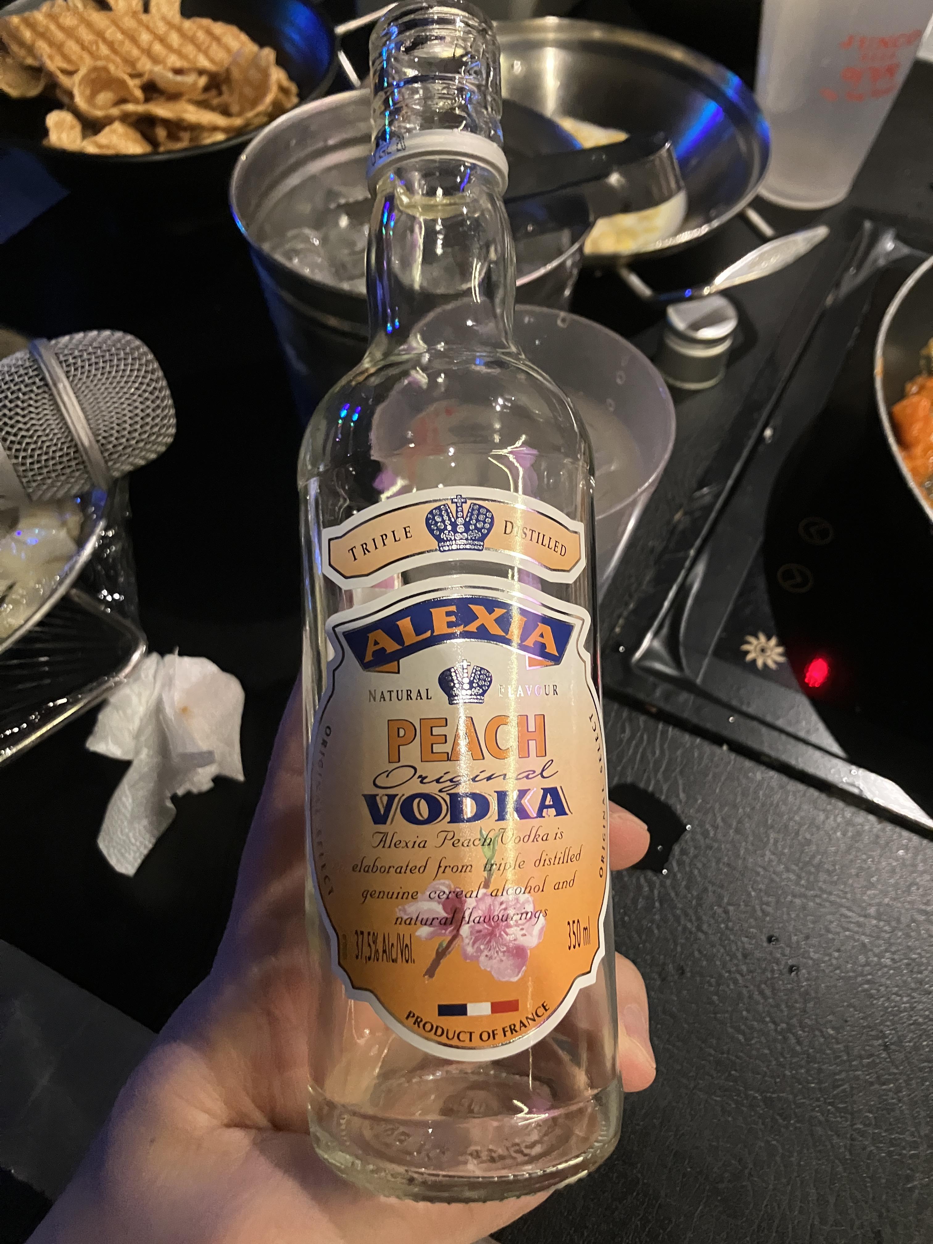 피치 알렉시아 보드카 
