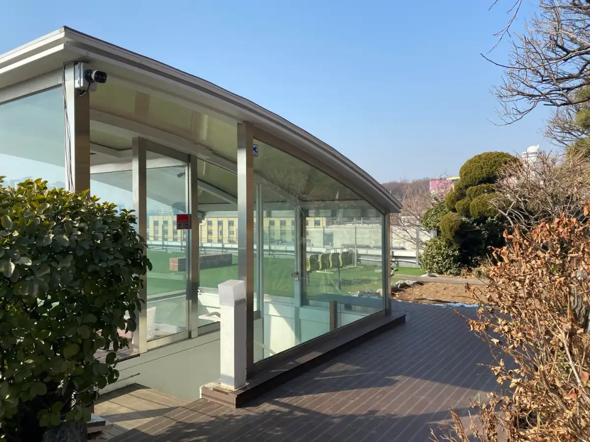 콤포타블-남산-옥상-입구