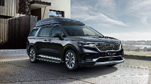 기아 카니발 하이리무진