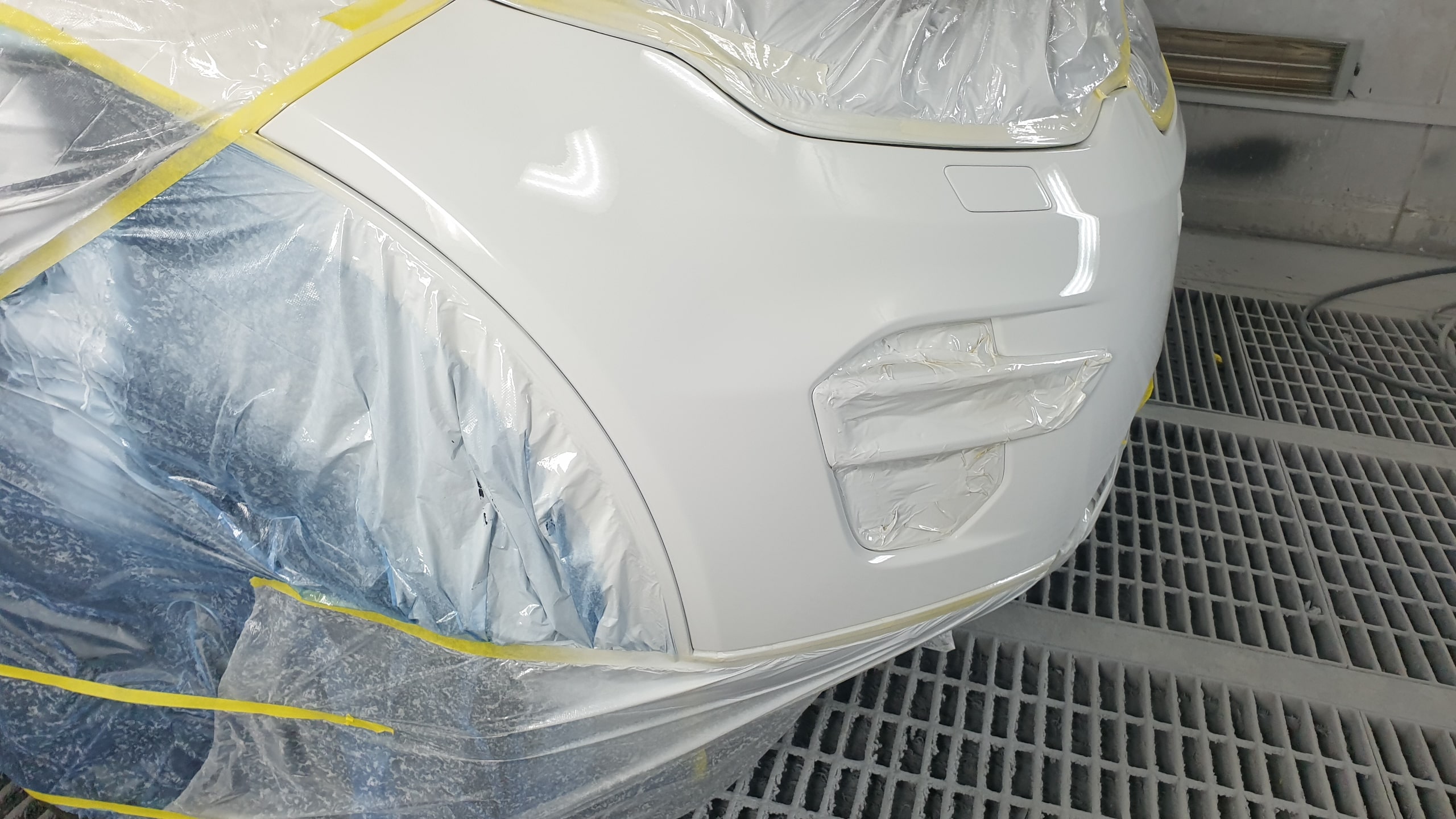 수입차 범퍼 부분도색 - 도색 완료