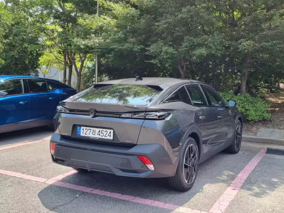 뉴 408로 잠깐 주행 체험을 다녀왔습니다.