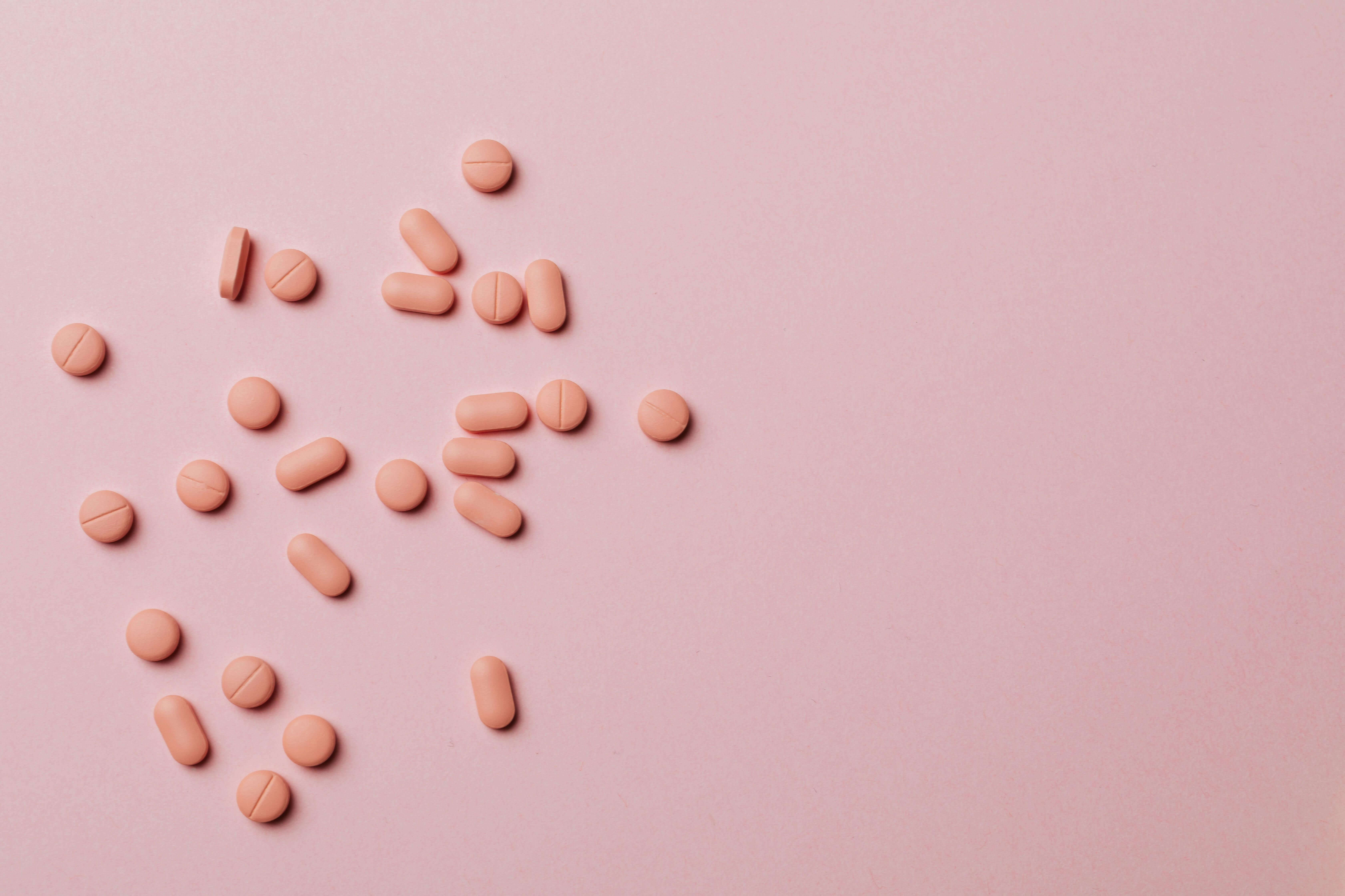 비타민의-종류와-특징들-설명하는-사진