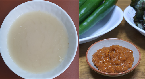 진한 황기삼게탕 국물에 밥 말아 , 풋고추 된장찍어 먹으면 꿀맛