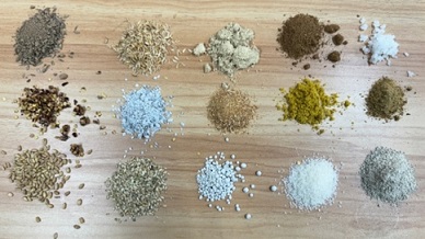 닭이먹는채소사료