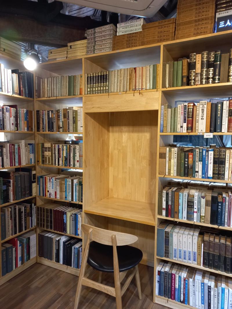 삼례 책마을 북카페 헌책방 내부