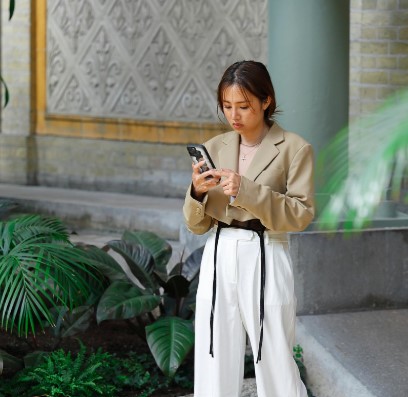 눈 건강 문제&rsquo;? 나이 탓 아닌 스마트폰 시대의 눈 피로병&hellip; 만성침침증후군