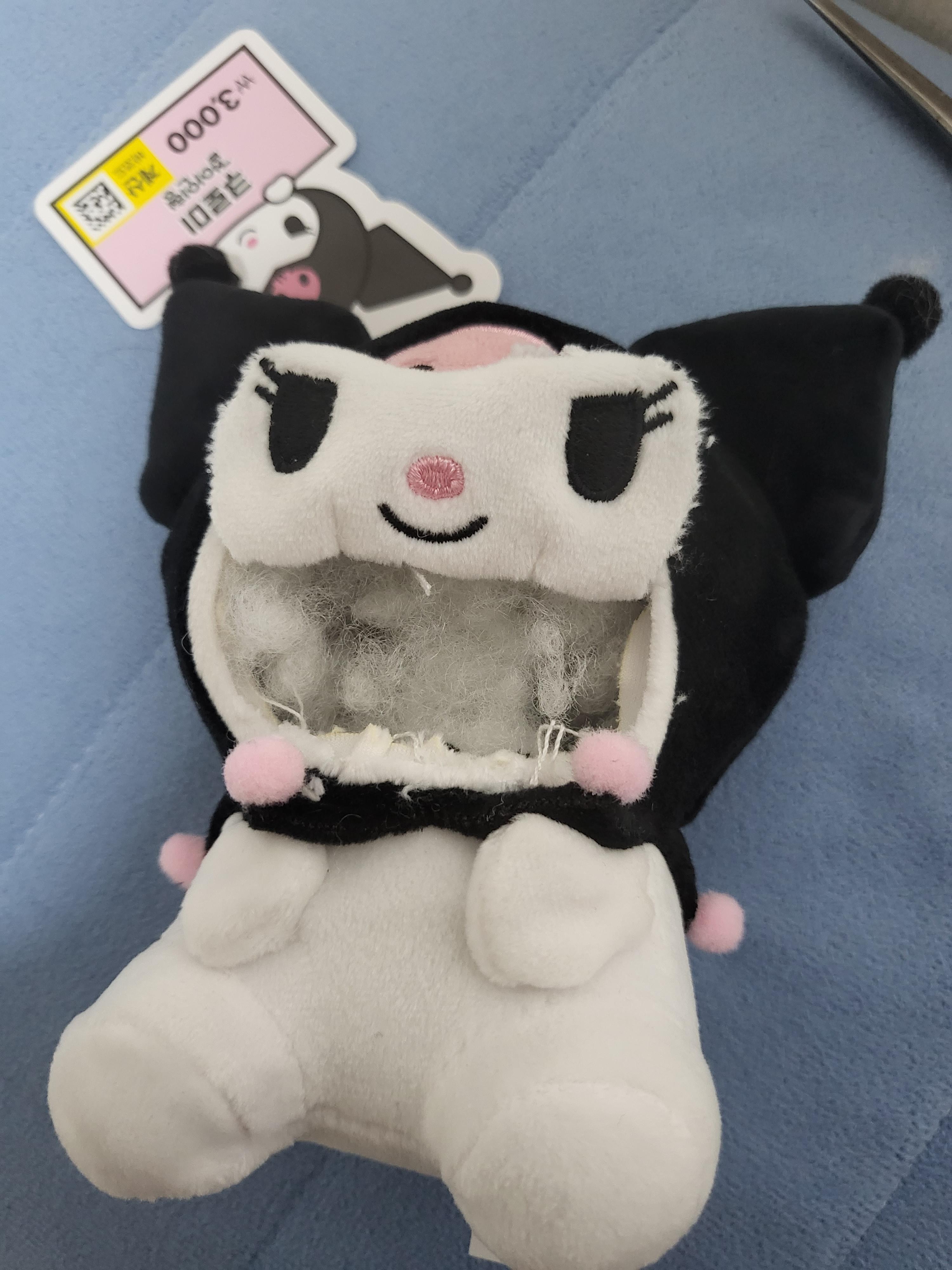 그리고 오려낸 얼굴은 한켠에 잘 냅둔다. 이따 또 만들게 있다.