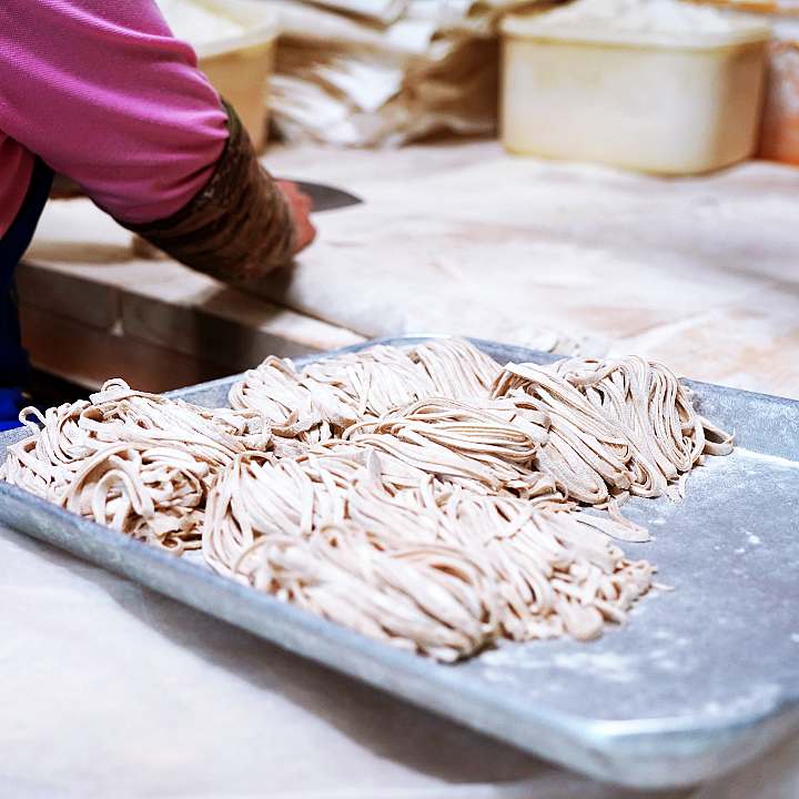 백반기행 조성모 편 곡물 칼국수 발반죽 우리밀 손칼국수 소머리수육 해물파전 경주 맛집 소개