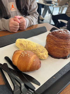 카페에서-주문한-빵