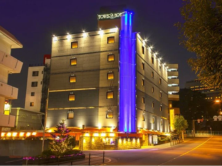 일본 오사카에 towers hotel 호텔 예약