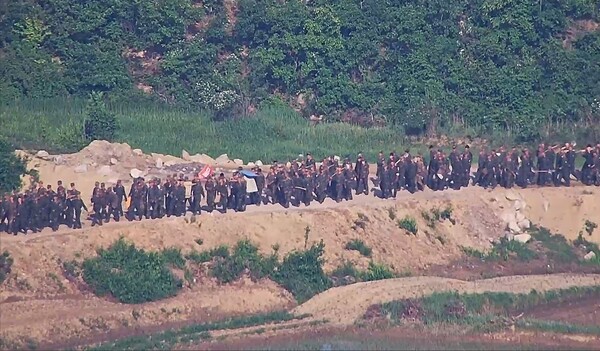 북한군
