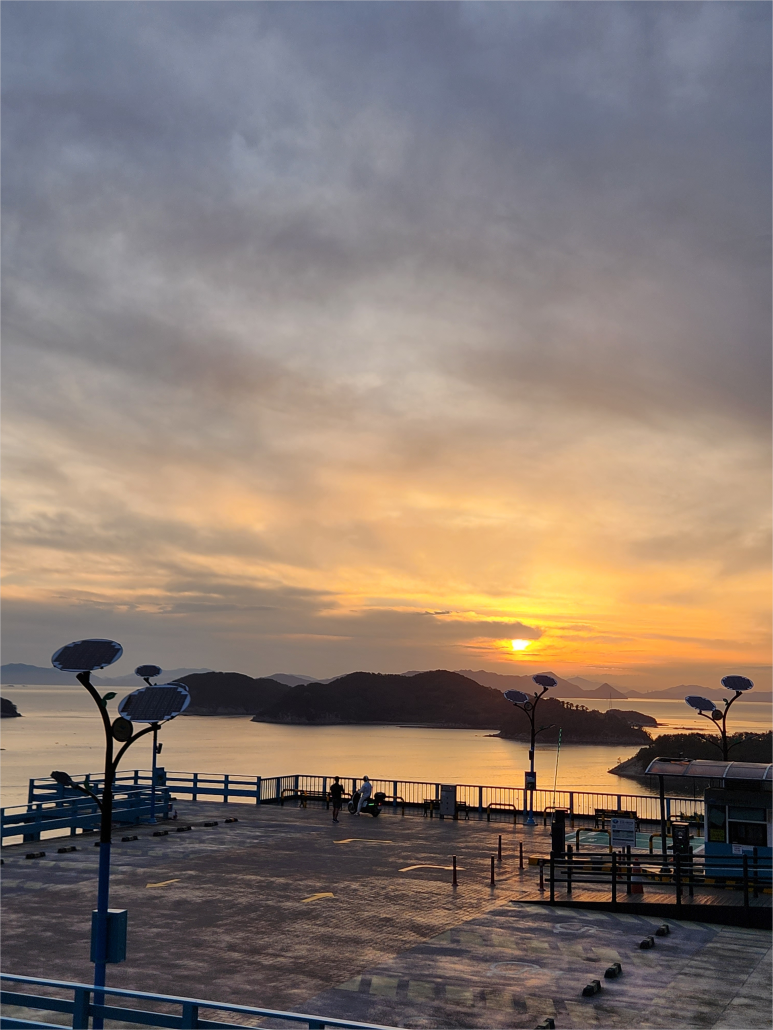 ⑧ 붉게 물드는 일몰의 명소, 달아공원