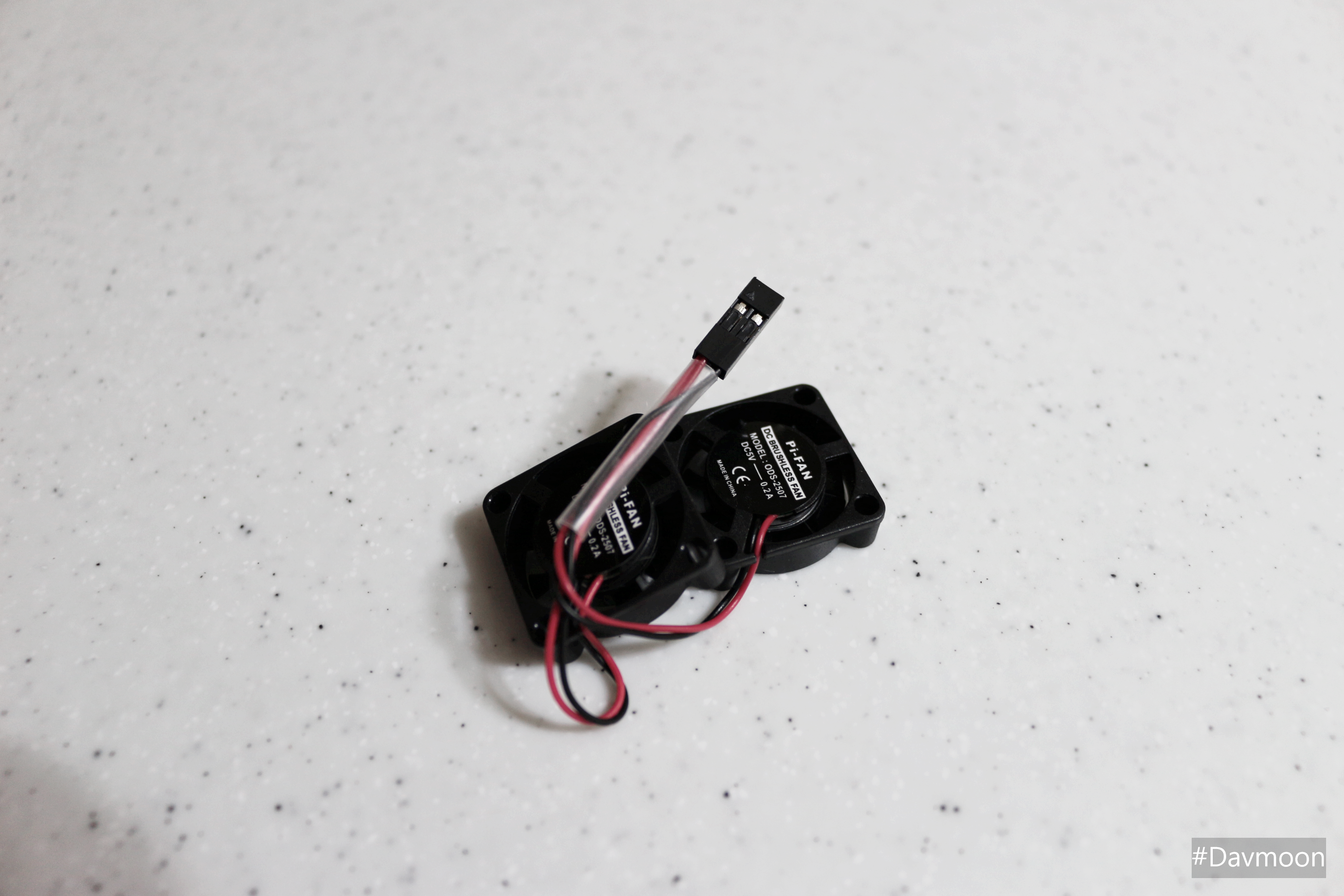 라즈베리파이 3B+ 케이스 동봉 팬