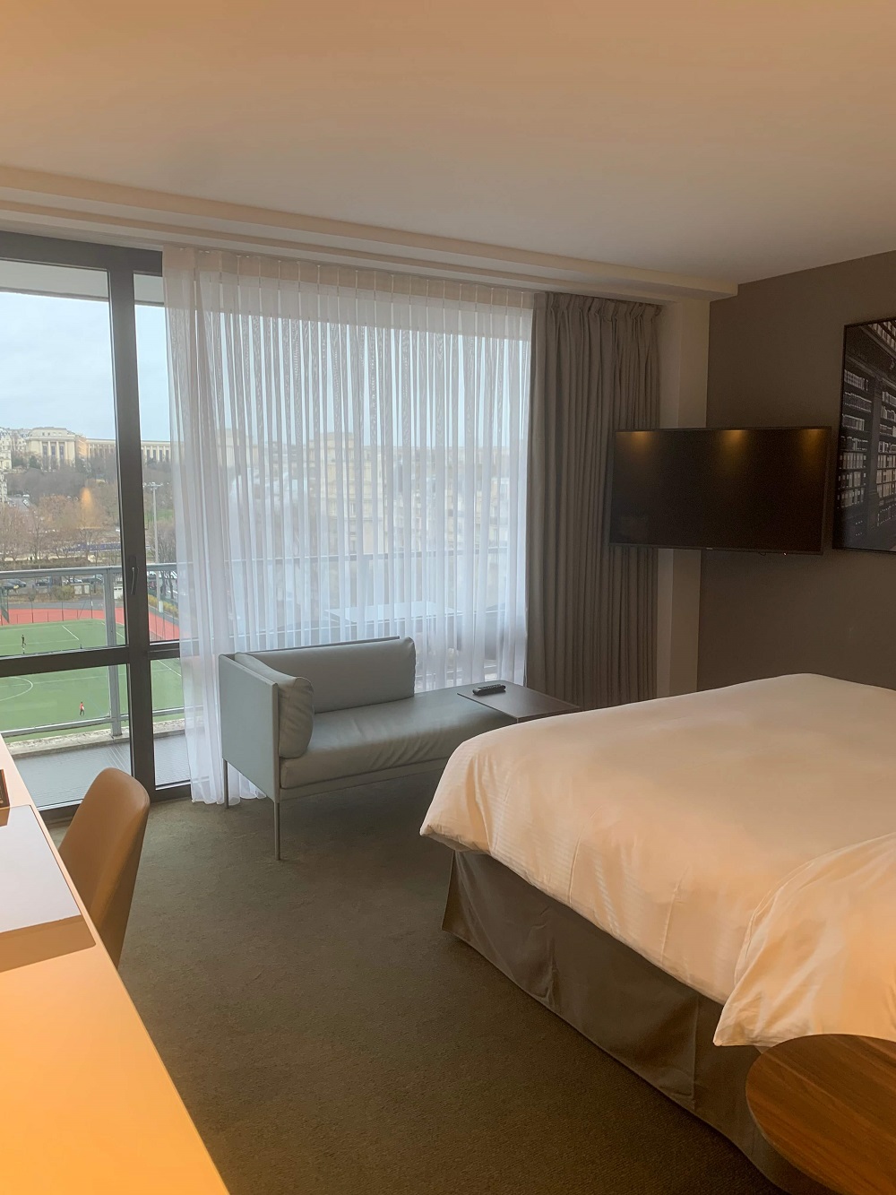 풀먼투르에펠_실내1