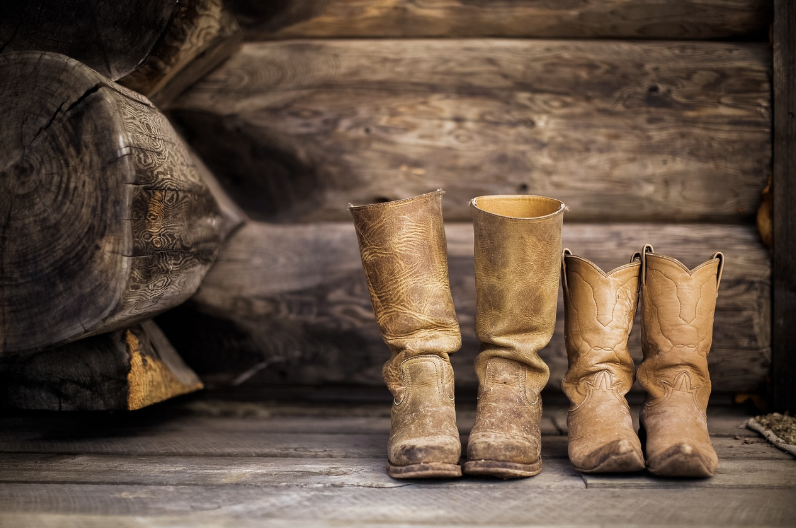 중세 유럽의 뾰족한 신발, 그 뾰족함의 비밀