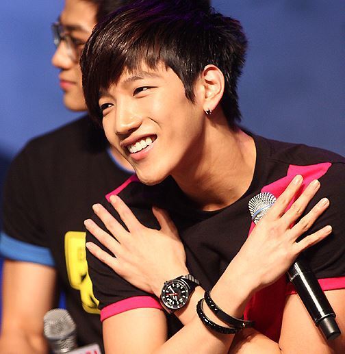 준케이 턱성형 턱마비