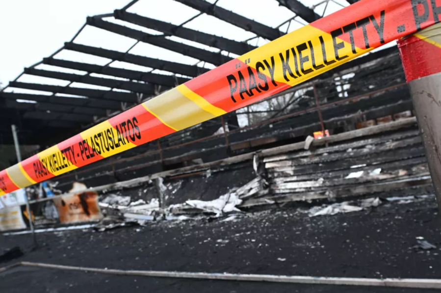 전소된 테흐탄 켄타 스타디움 스탠드