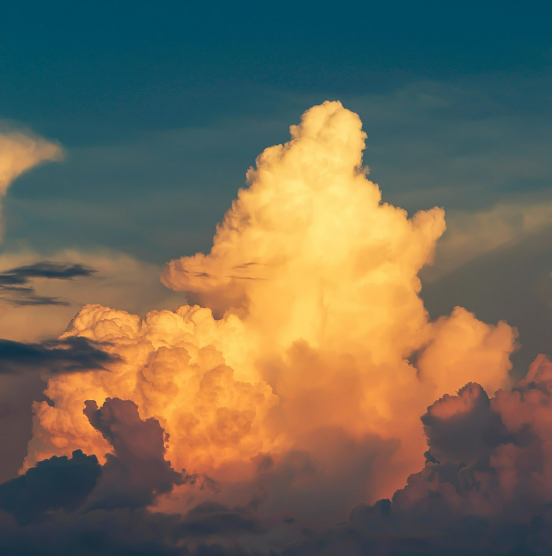"예쁘면 다 용서된다?" 우리 뇌가 부리는 강력한 마법, 후광 효과의 함정