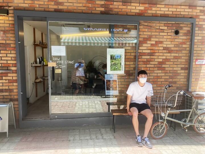 로우커피스탠드-쉬는곳