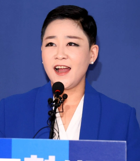 가수 리아 조국혁신당 입당 이유