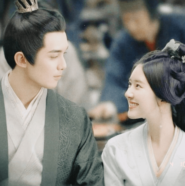 성한찬란 주인공들