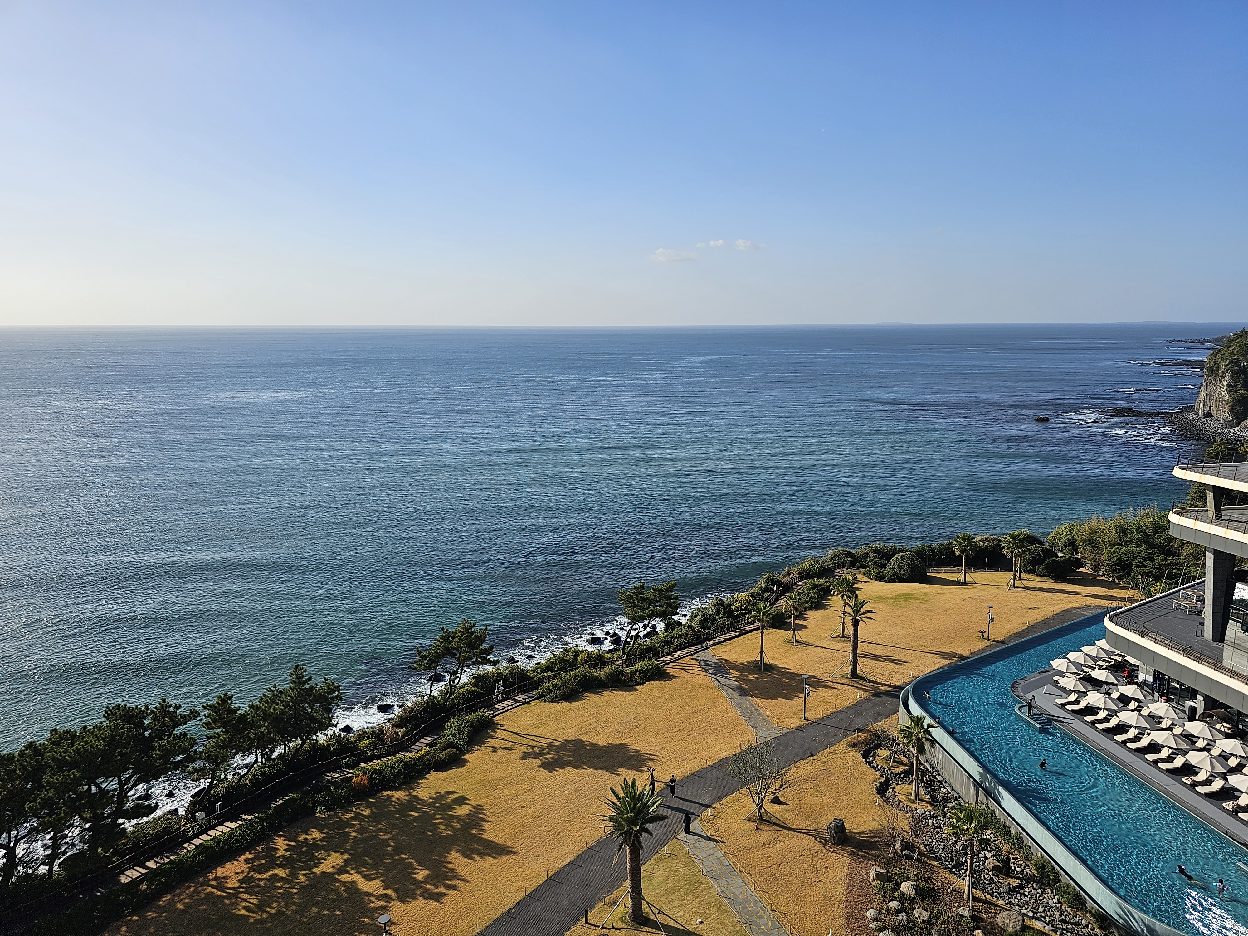 파르나스 호텔 제주 딜럭스킹 오션 전망 객실 뷰