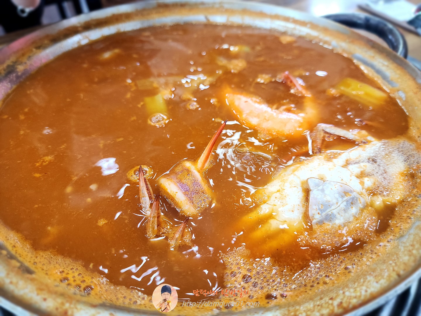 얼큰해물칼국수