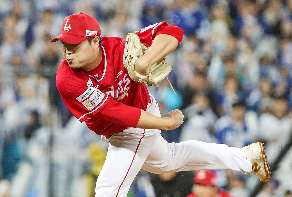 이로운이 2025년 호투하고 있는 모습