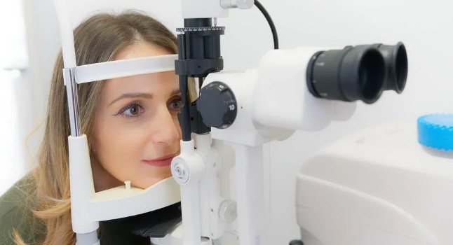 인공눈물로는 치료가 어려운 안구건조증 원인과 치료법 IPL