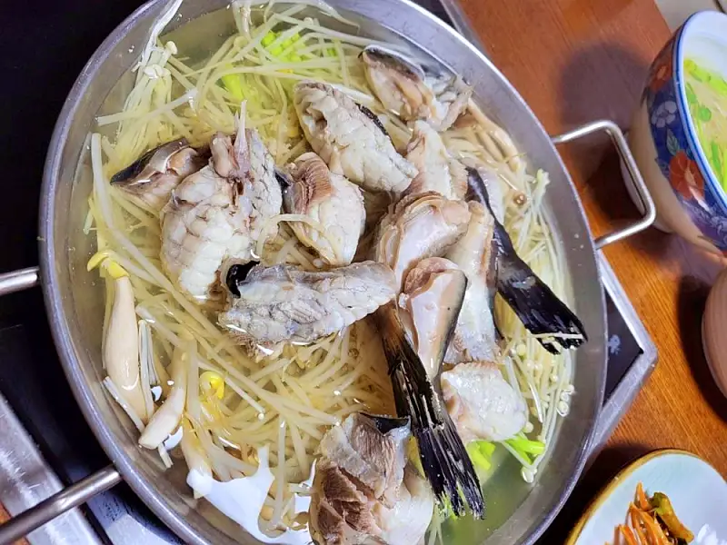투데이 맛있는 메뉴 복수육 복불고기 복튀김 껍질무침 복국 복어 특선정식 맛있는 식당 추천 부산 사상구 맛집
