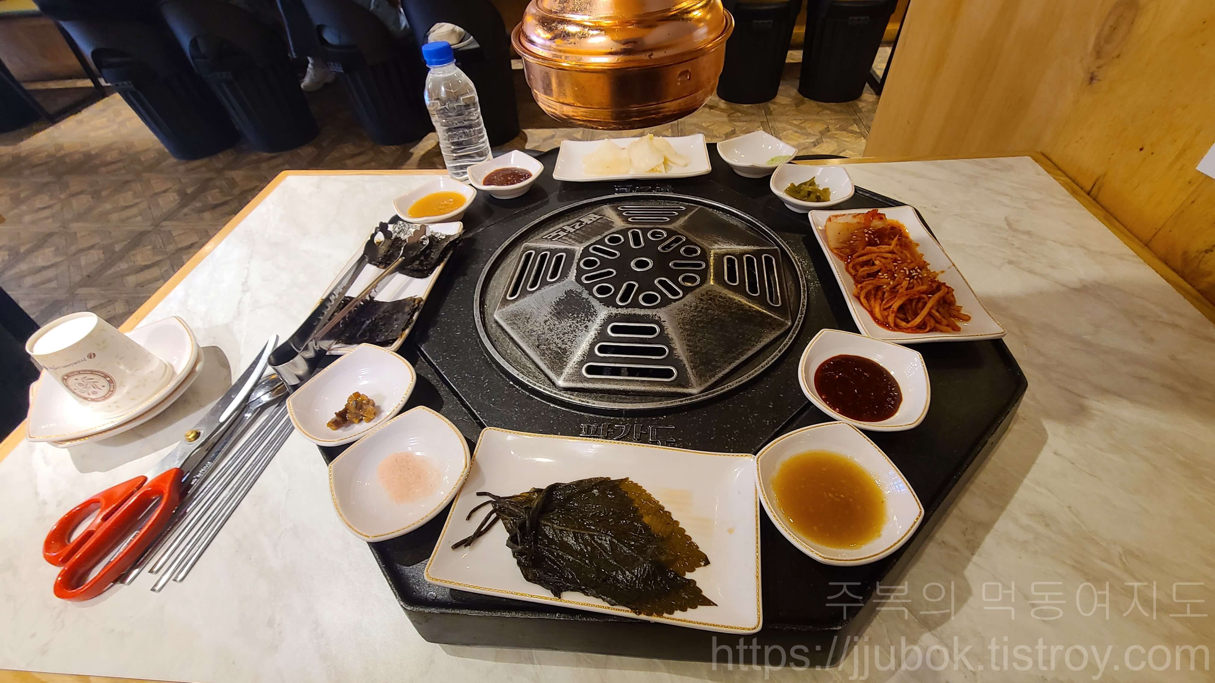 팔각도-테이블-셋팅