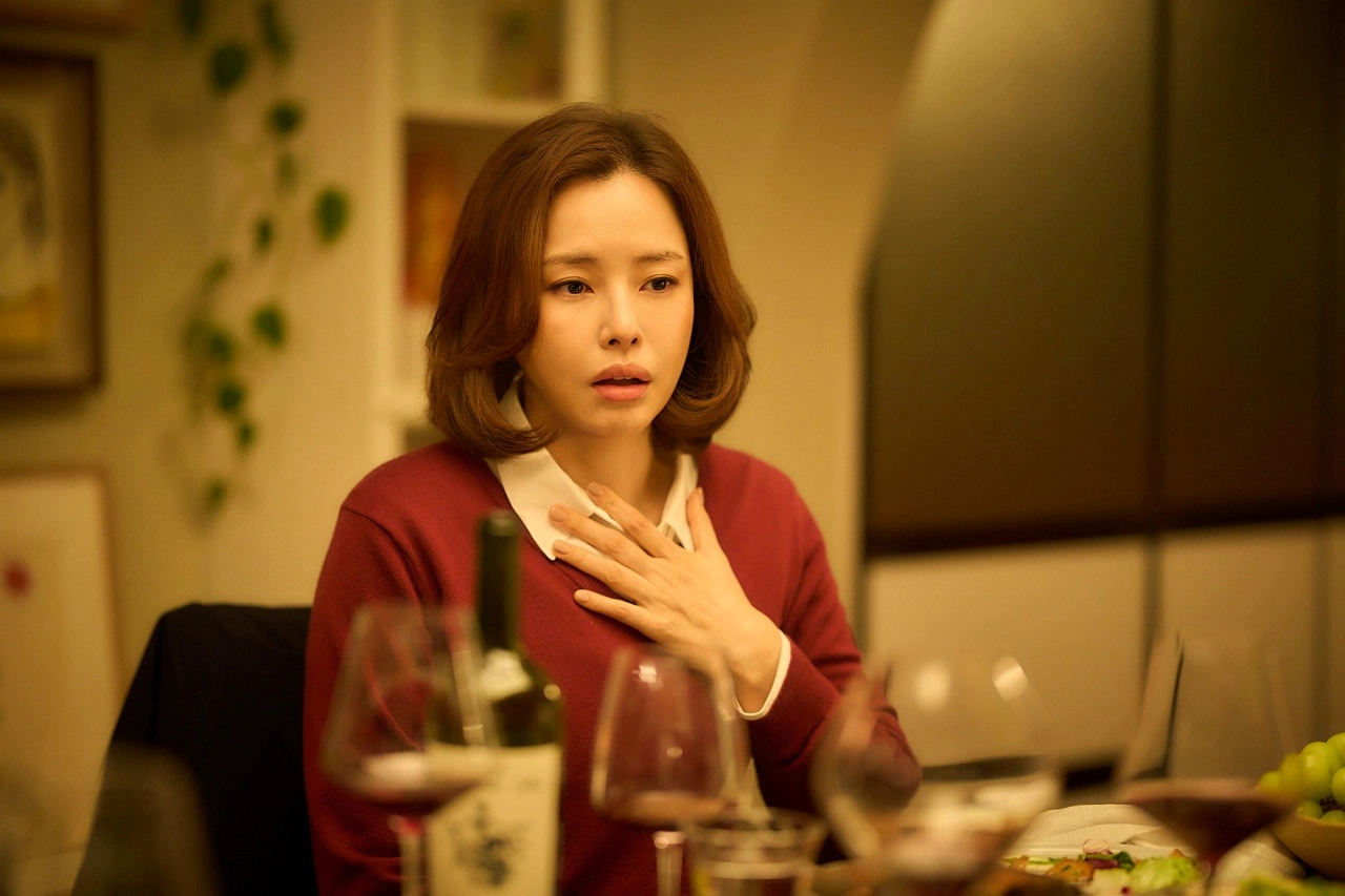 영화 윗집 사람들 이하늬