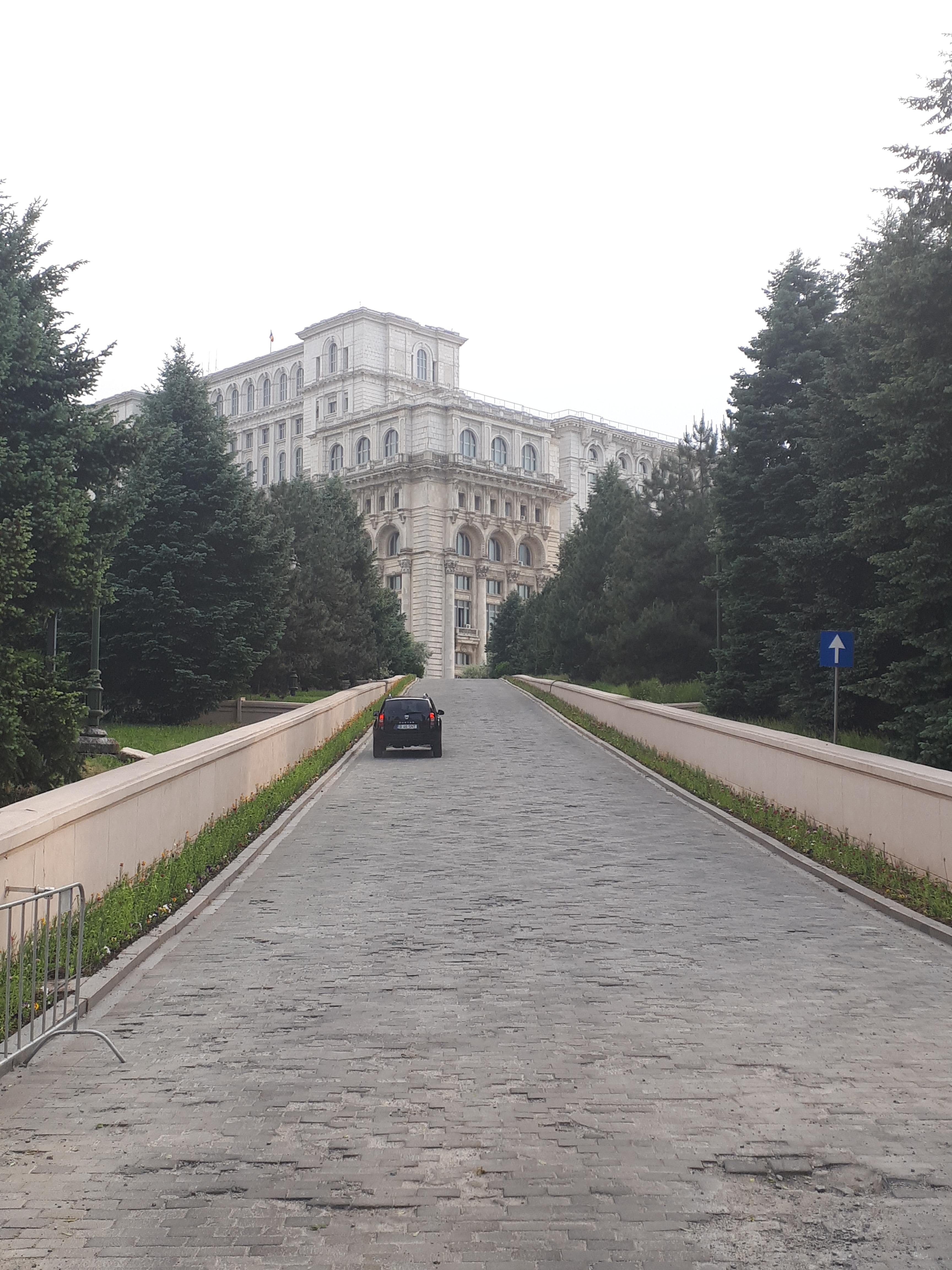 루마니아 부쿠레슈티 의회의 궁전 코너