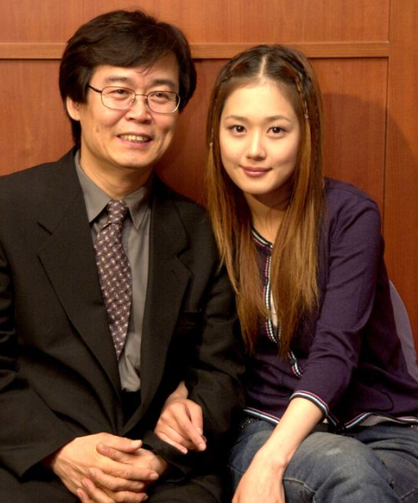 배우 장나라와 아버지 주호성(본명 장연교)의 예술가 가족 사진이미지