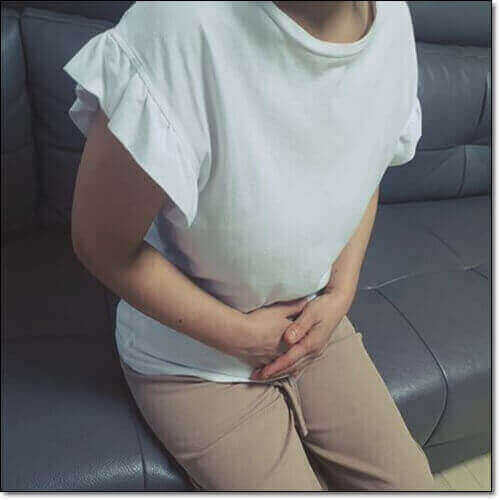 소화장애 여성