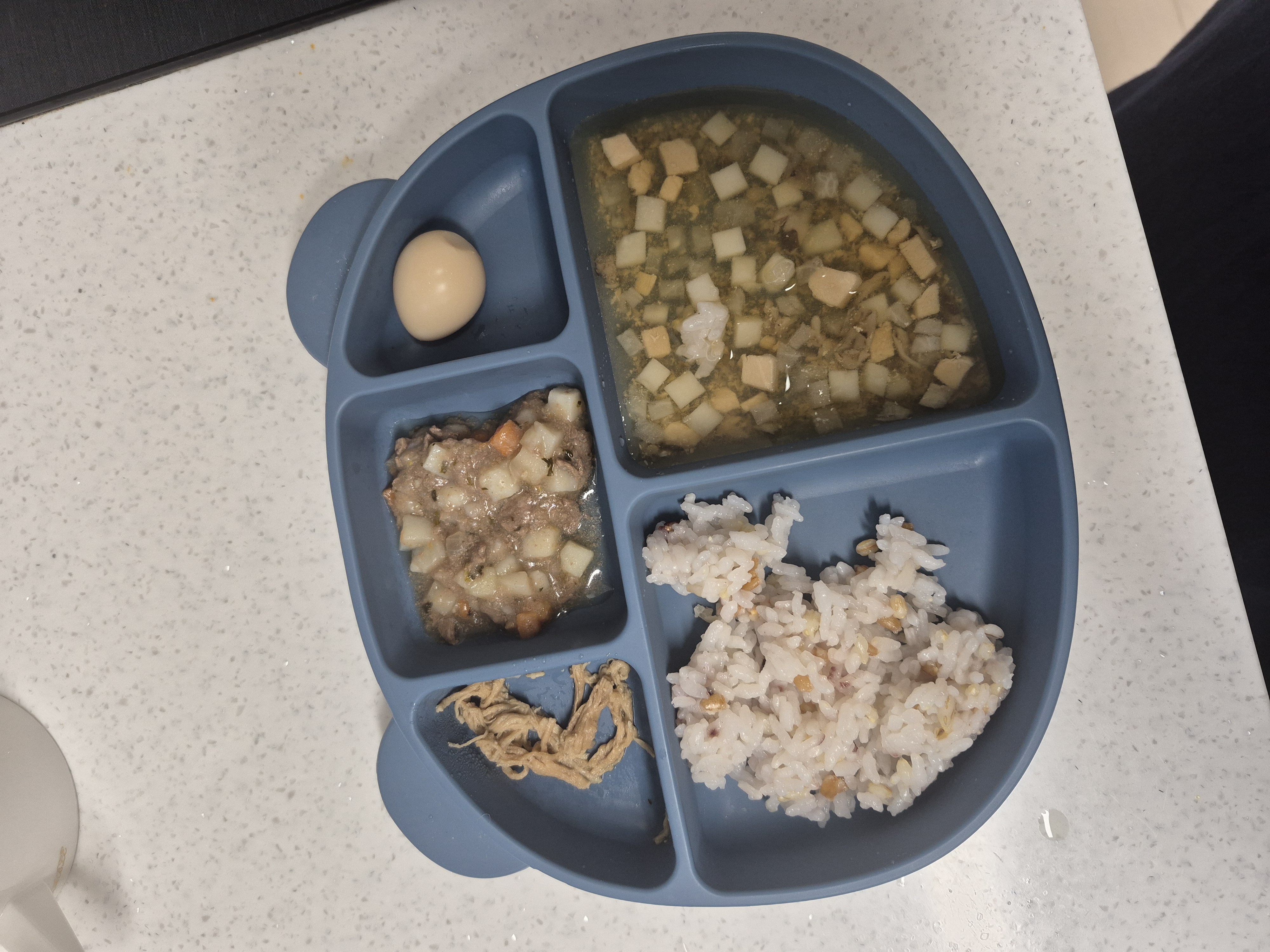 13개월 아기 식판 사진 1