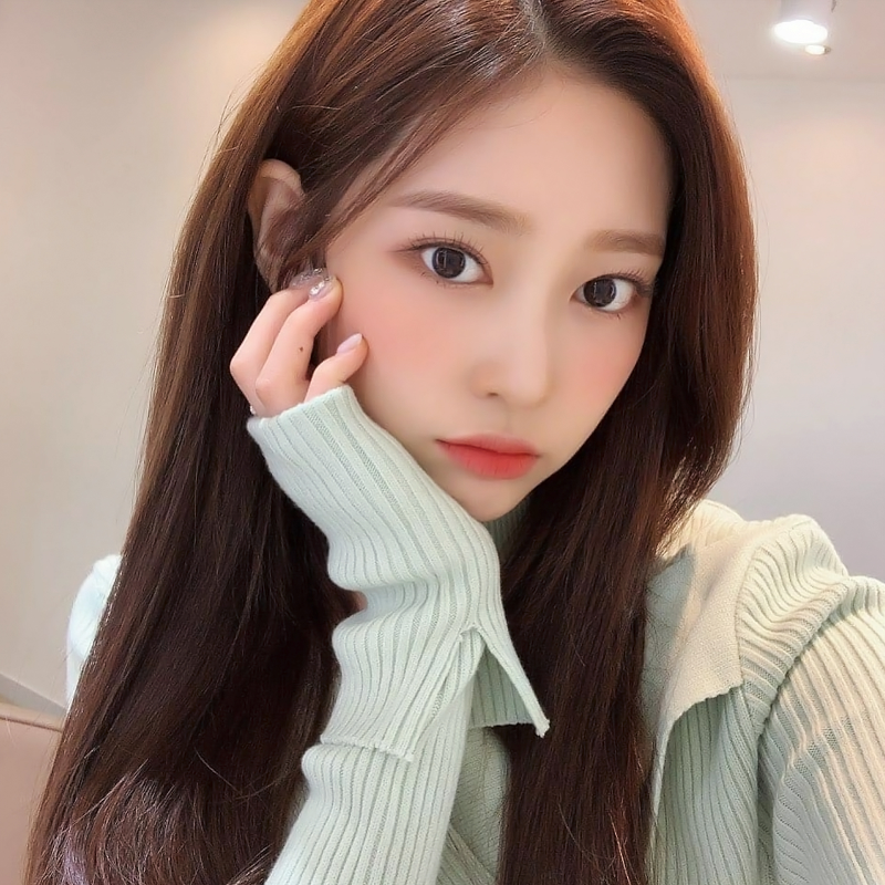 아이즈원 전 멤버 김민주의 셀카