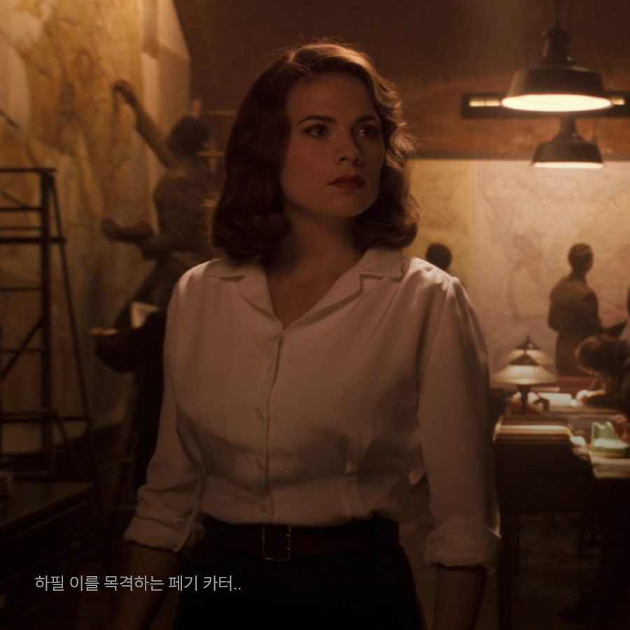 캡틴 아메리카 퍼스트 어벤져_스티브의 키스 장면을 목격하는 페기 카터